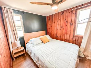 Waterfront Cabin with New Bath - Oscoda - 7
