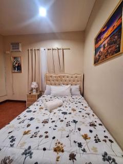 Studio2 Transient Apartment Walking Distance SPMC near SM Lanang - Davao - 5