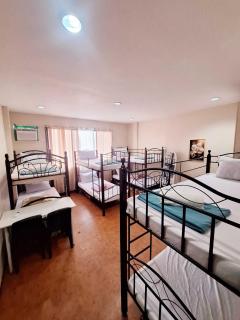 Spacious Family Apartment Transient House 10pax near SPMC and SM Lanang - Davao City - 0