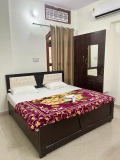 Avadh Residency 2 mins to Ram Mandir - Ayodhya - 2
