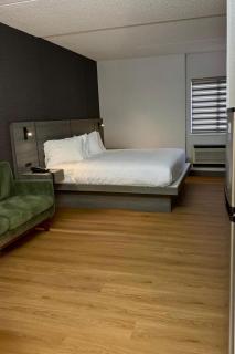 The Wexford Hotel - - 2