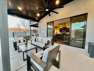Exclusive Retreats Hideaway 3 King Suites Private Pool - Moab - 2