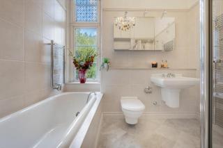 Kendal - Gothic Hall - Luxury Rooms or Apartment - Kendal - 5