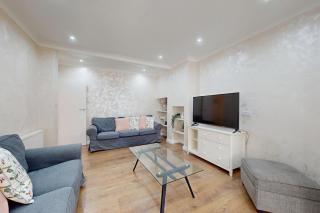 Lovely 2 Bed With Backyard 20 Min to Tooting Station - Londra - 4