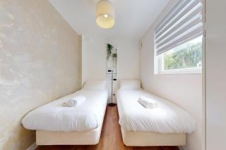 Lovely 2 Bed With Backyard 20 Min to Tooting Station - Londra - 7