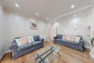 Lovely 2 Bed With Backyard 20 Min to Tooting Station - Londra - 5