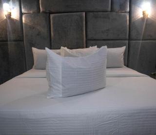 Mega Cloud Hotel And Suites - Suru Lere - 6