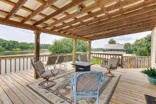 Tennessee River Retreat Multi-Level Deck and Views - 0