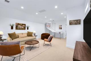 Chic Modern Farm Haus - Minutes to Everything - New Braunfels - 7