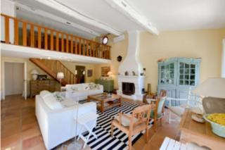 Villa with 5 Bedrooms and Private Pool - 3