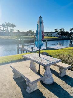 SW Gulf Access Boaters Paradise Pool Retreat - 0