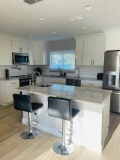 SW Gulf Access Boaters Paradise Pool Retreat - Cape Coral - 1