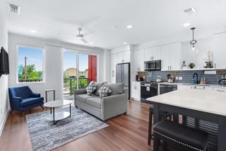 Chic Condo Minutes to Downtown Gruene & More - New Braunfels - 0