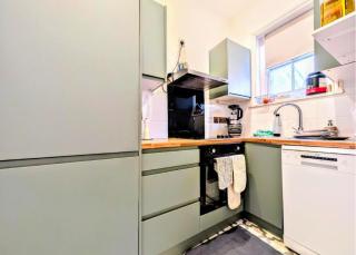 Marine Parade sunshine flat - Worthing - 2