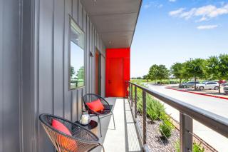 Pure Texas Poolside Oasis - Steps to Entertainment - New Braunfels - 8