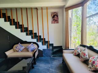 Whispering Pine Villa - 8