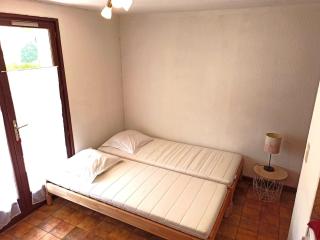 Studio en rez de jardin , vue montagne - 6