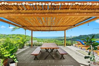 4BR Villa Oceanview and Infinity Pool - 2