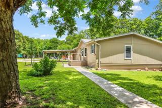 Southern Comfort - Texas Hill Country Retreat for 6 - New Braunfels - 4