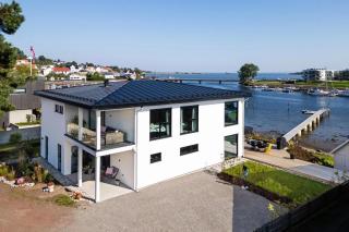 Stor enebolig med egen brygge og strandlinje - Tønsberg - 4