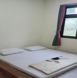 Villa Landis, Cipanas, Puncak, Jawa Barat - Pacet - 4