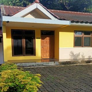 Villa Landis, Cipanas, Puncak, Jawa Barat - Pacet - 7