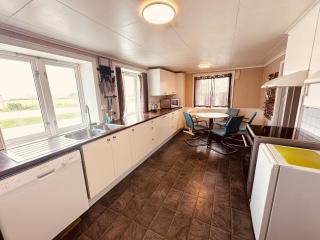 North Sea Guesthouse - - 4