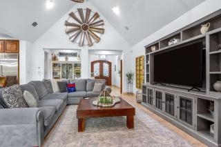 The Haven - Texas-sized Getaway for 12 - New Braunfels - 9