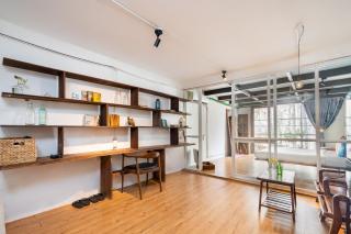 A Vintage Bedroom in District 1 - Ho Chi Minh - 3