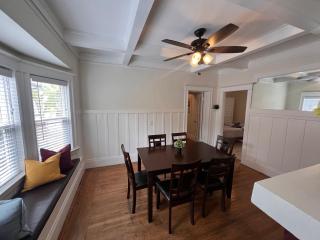 Spacious South Berkeley Apartment with Parking - Berkeley - 4