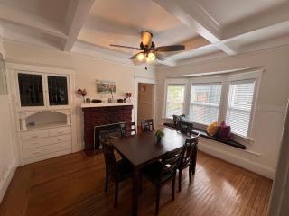 Spacious South Berkeley Apartment with Parking - Berkeley - 6
