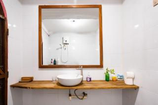 A Vintage Bedroom in District 1 - Ho Chi Minh - 1