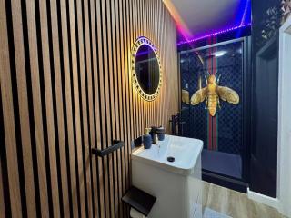 FINN VILLAGE - Loch Lomond Villa - THE JUNGLE ROOM with a PRIVATE HOT TUB - Drymen - 7