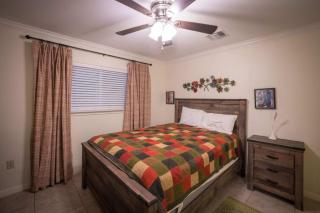 Waterwheel Hideaway - Cozy Condo for 6 with Resort-style Amenities - New Braunfels - 8