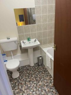 The Drovers Arms Hotel - Carmarthen - 5