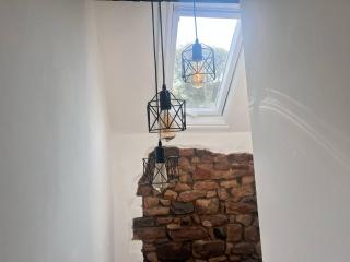 Historic Seaside Cottage - Sleeps 5 & Pets Ok - Morecambe - 9
