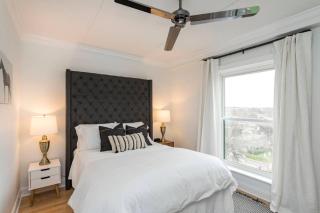 Two Condos on Music Row that Sleeps 14 with POOL and Parking - 3