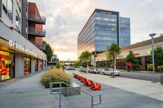 Two Condos on Music Row that Sleeps 14 with POOL and Parking - 4