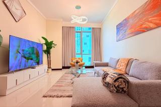 Seaview Grey 1Bedroom 75 inch SmartTV - Manama - 3