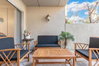 Relaxing 3BR Condo in Phoenix with Pool, Hot Tub and Free Netflix Access - 1
