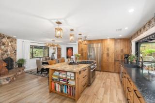 4BR Sedona Retreat with Grotto Style Pool and Hot Tub - 1