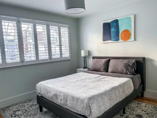The 4M Golden House - Central Location Beautiful Space & Neighborhood - Ann Arbor - 2
