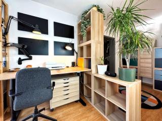 HolidayHome Apartments I Petfriendly Spaceous Apartment in Friedrichshain - Berlin - 7
