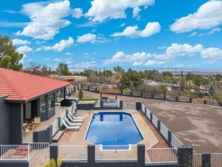 Luxury 5BR Cottonwood Retreat with Pool and Panoramic Views - Cottonwood - 2