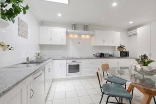 9-3 Glenelg Place Connolly A9 Elegant 3 bed apt in the heart of Connolly - Perth - 1