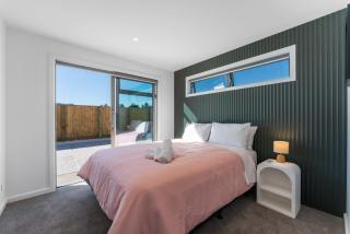 Luxe Family Haven in Wharewaka - 1