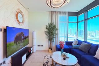 Blue Seaview 75 inch Smart TV 1Br - Manama - 9
