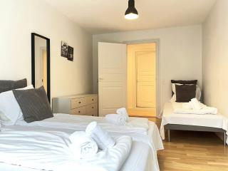 Central and Spacious Apartment for 8 in Vestbyen - Aalborg - 3