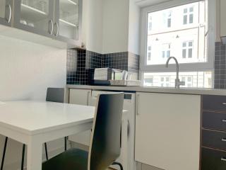 Central and Spacious Apartment for 8 in Vestbyen - Aalborg - 8