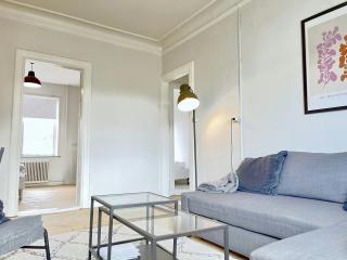 Spacious Apartment for 6 - 6